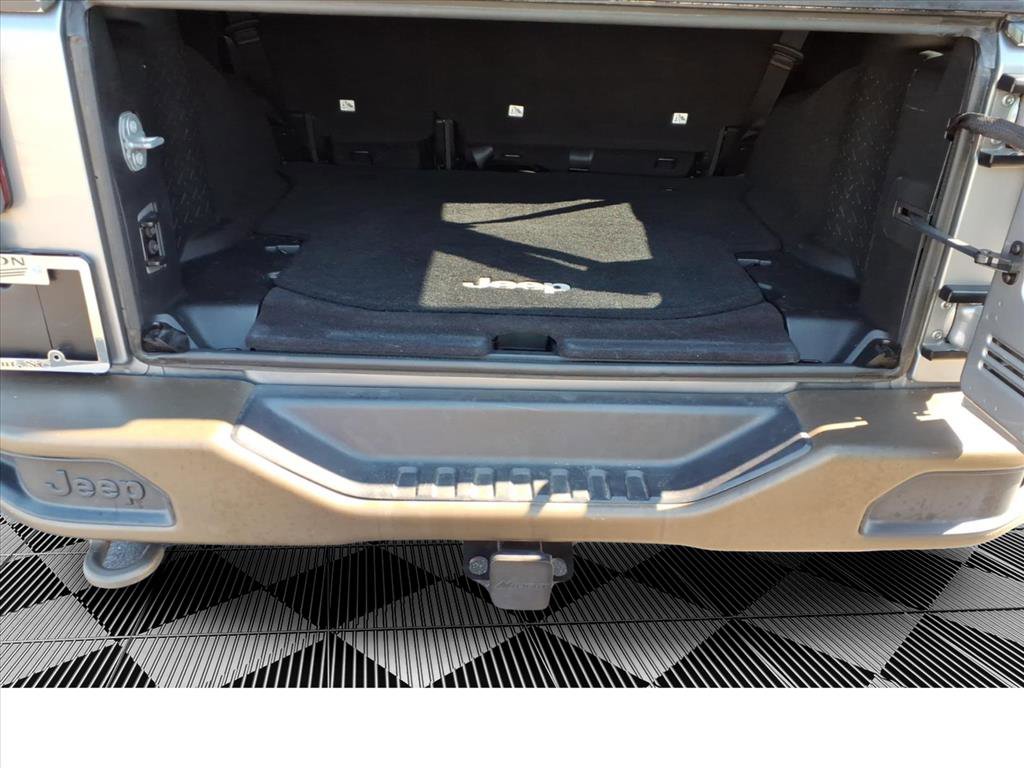 Used 2017 Jeep Wrangler 75th Anniversary image 12