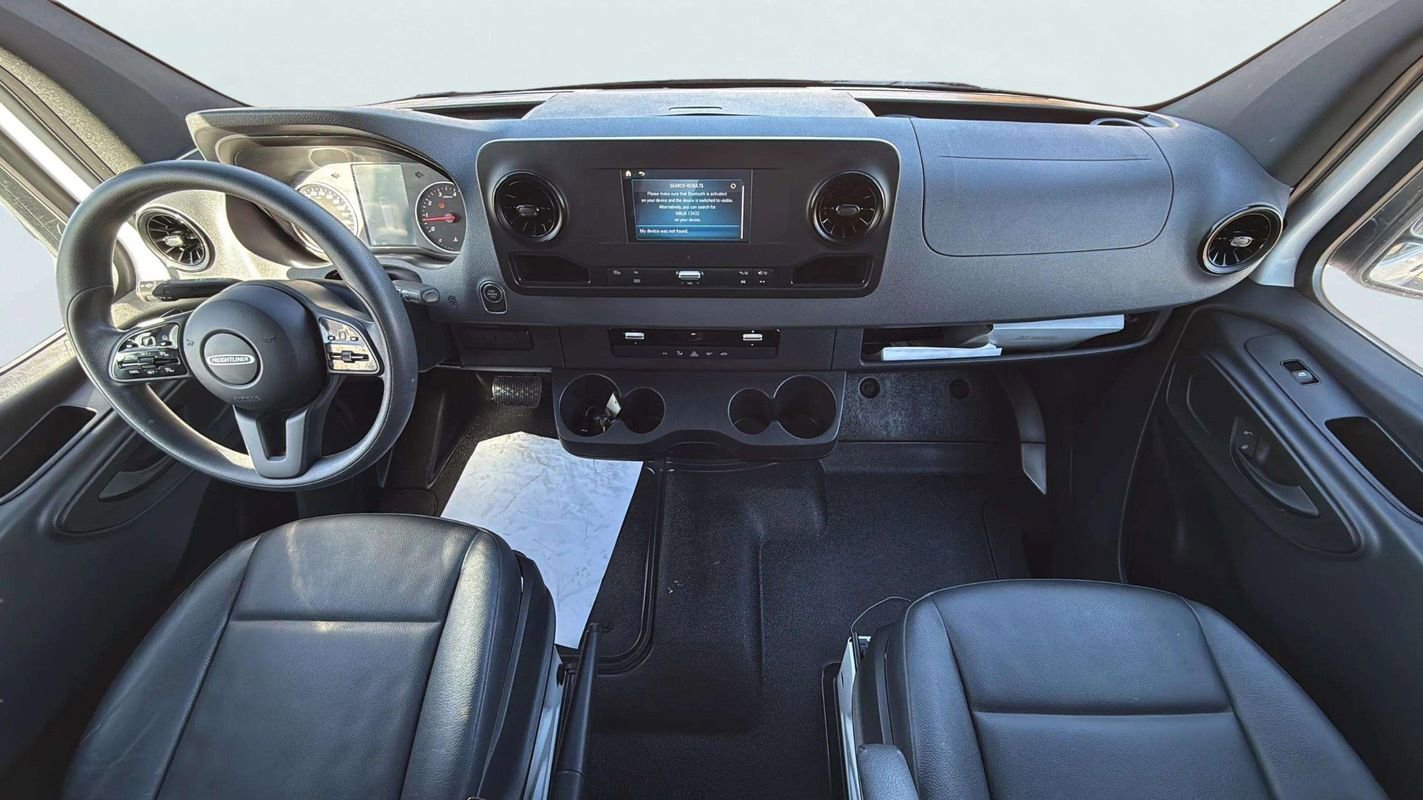 Used 2021 Freightliner Sprinter 2500 image 9