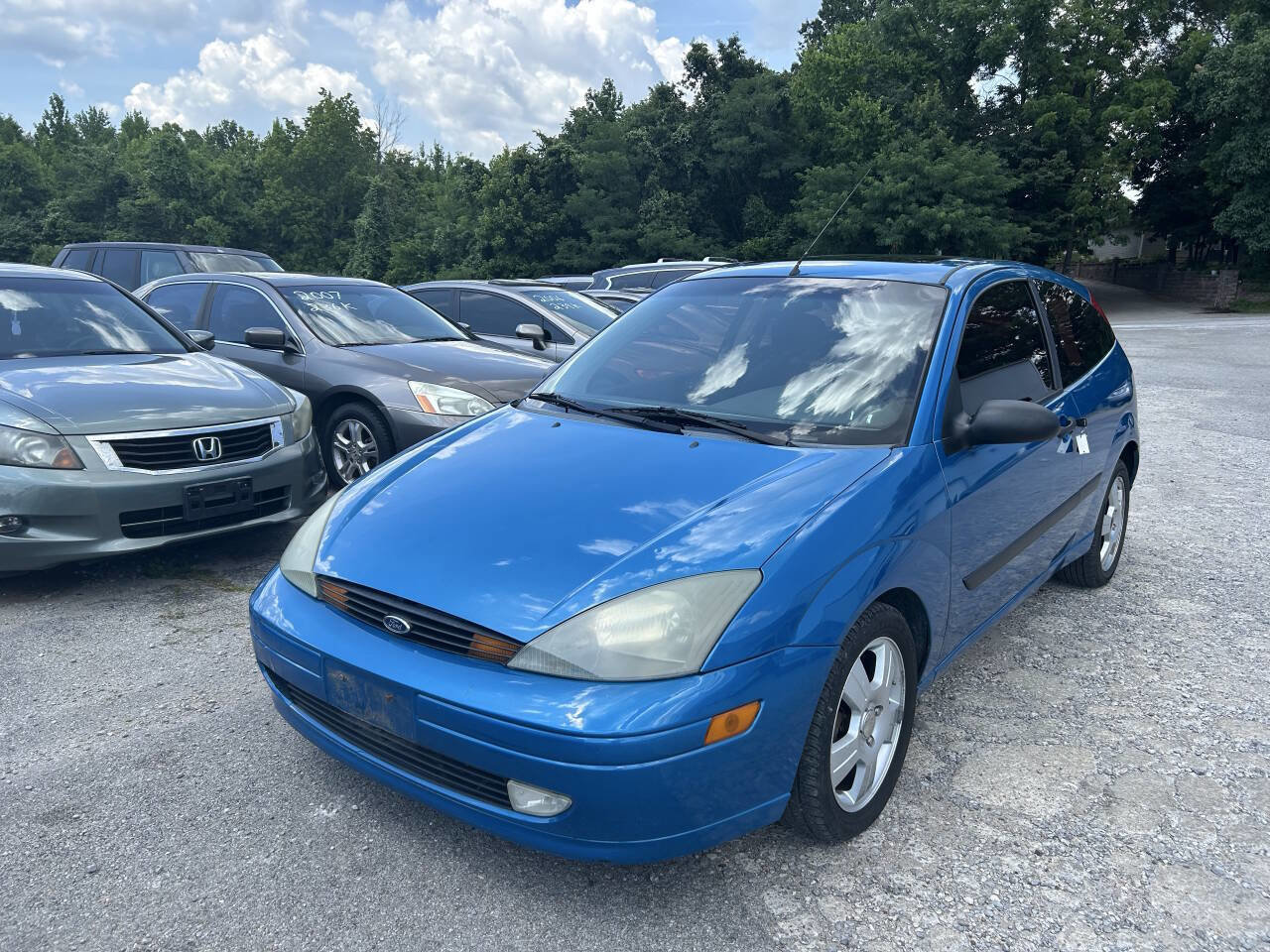 Used 2004 Ford Focus ZX3 Hatchback image 2
