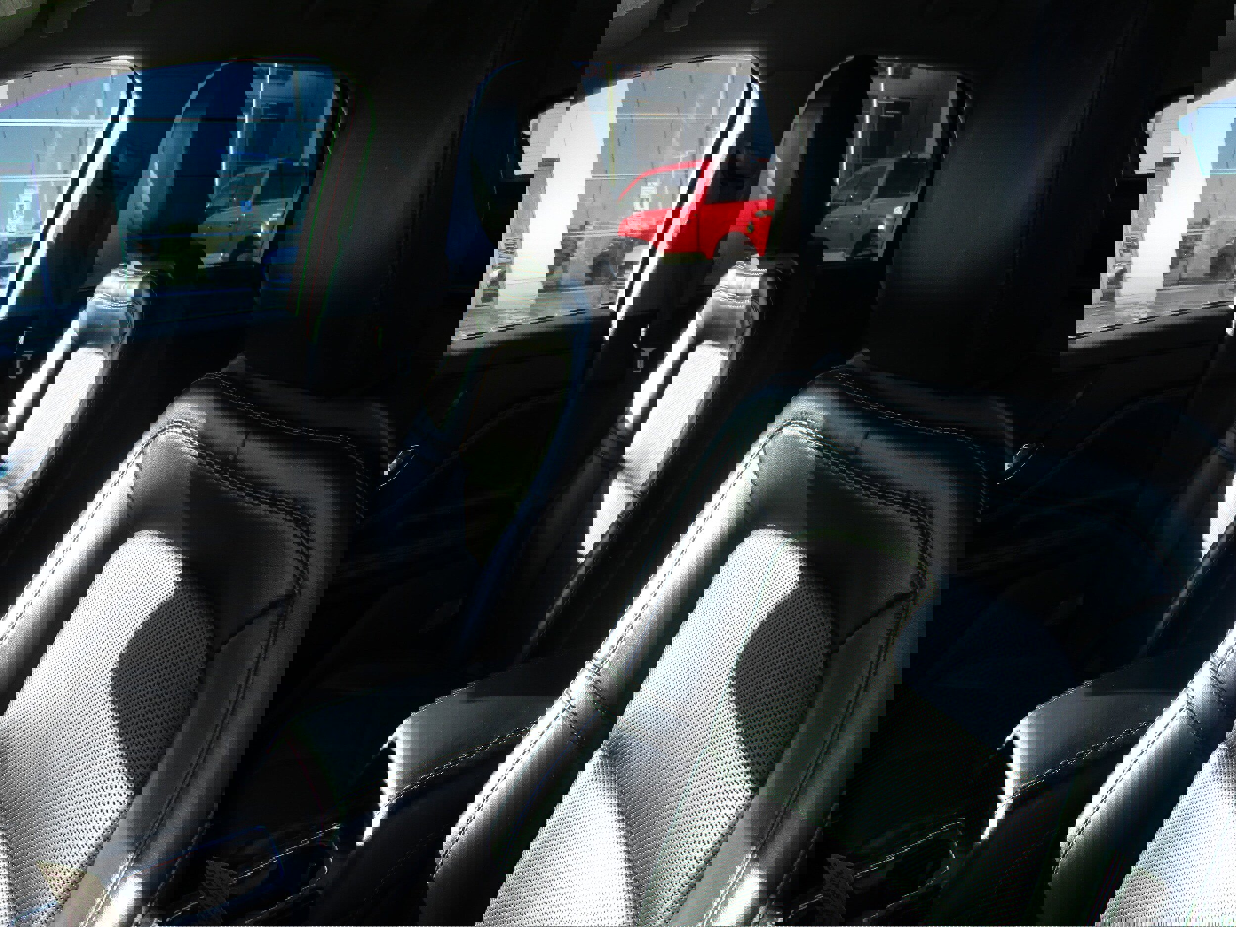 Used 2022 Lincoln Corsair AWD w/ Premium Package image 16