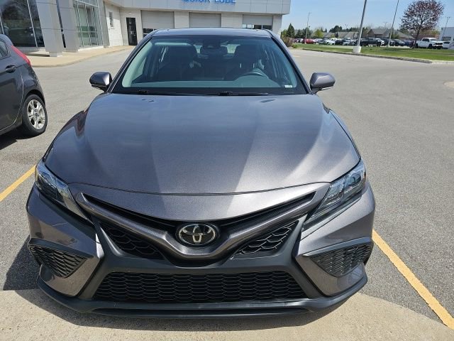 Used 2024 Toyota Camry SE w/ Convenience Package FWD image 2