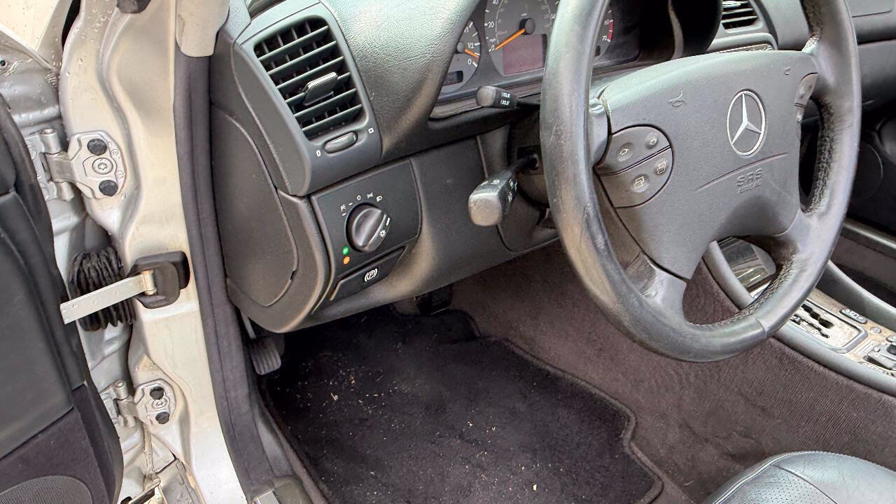 Used 2000 Mercedes-Benz CLK 430 Cabriolet image 32