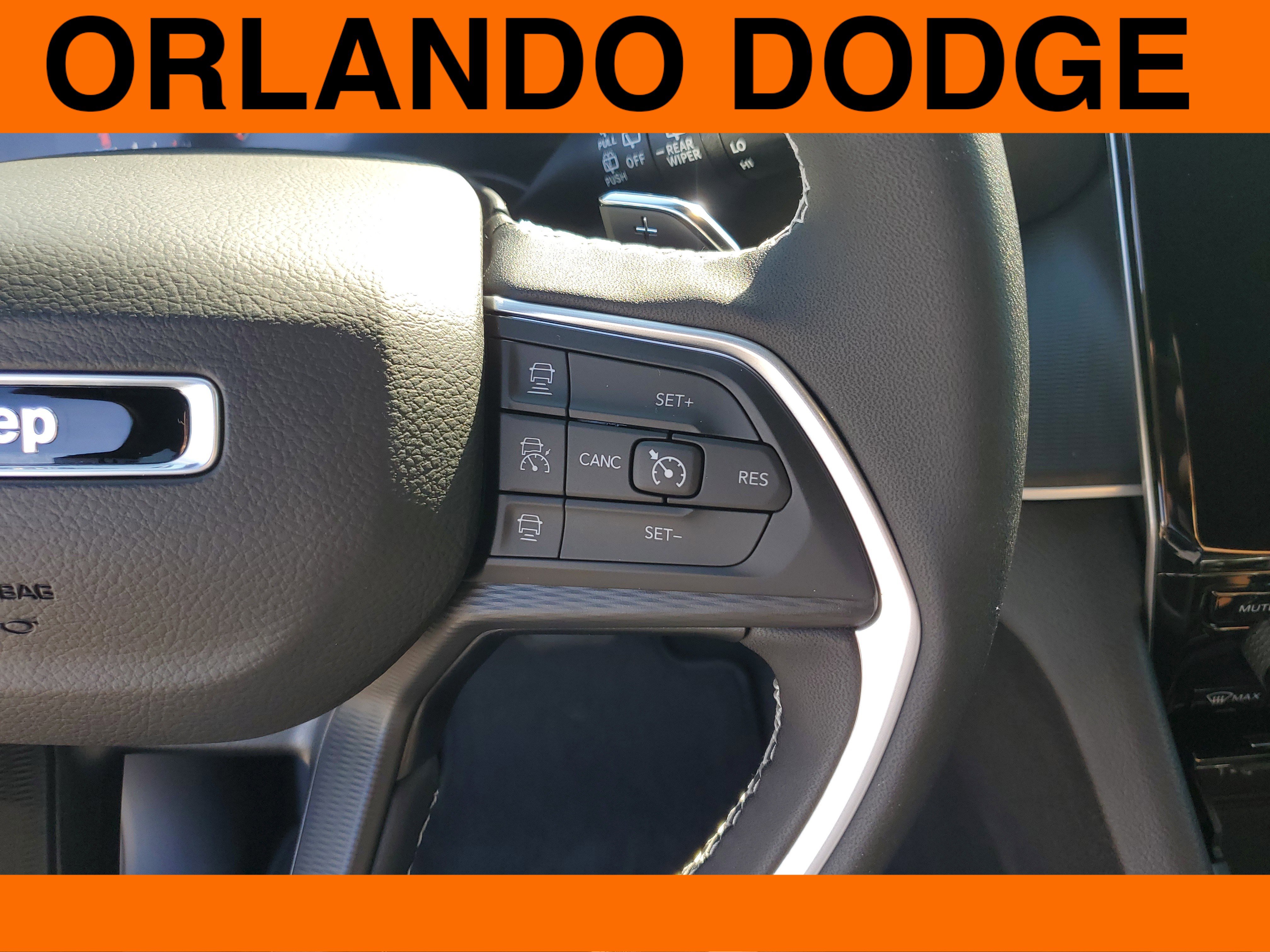 New 2025 Jeep Grand Cherokee L Altitude image 14