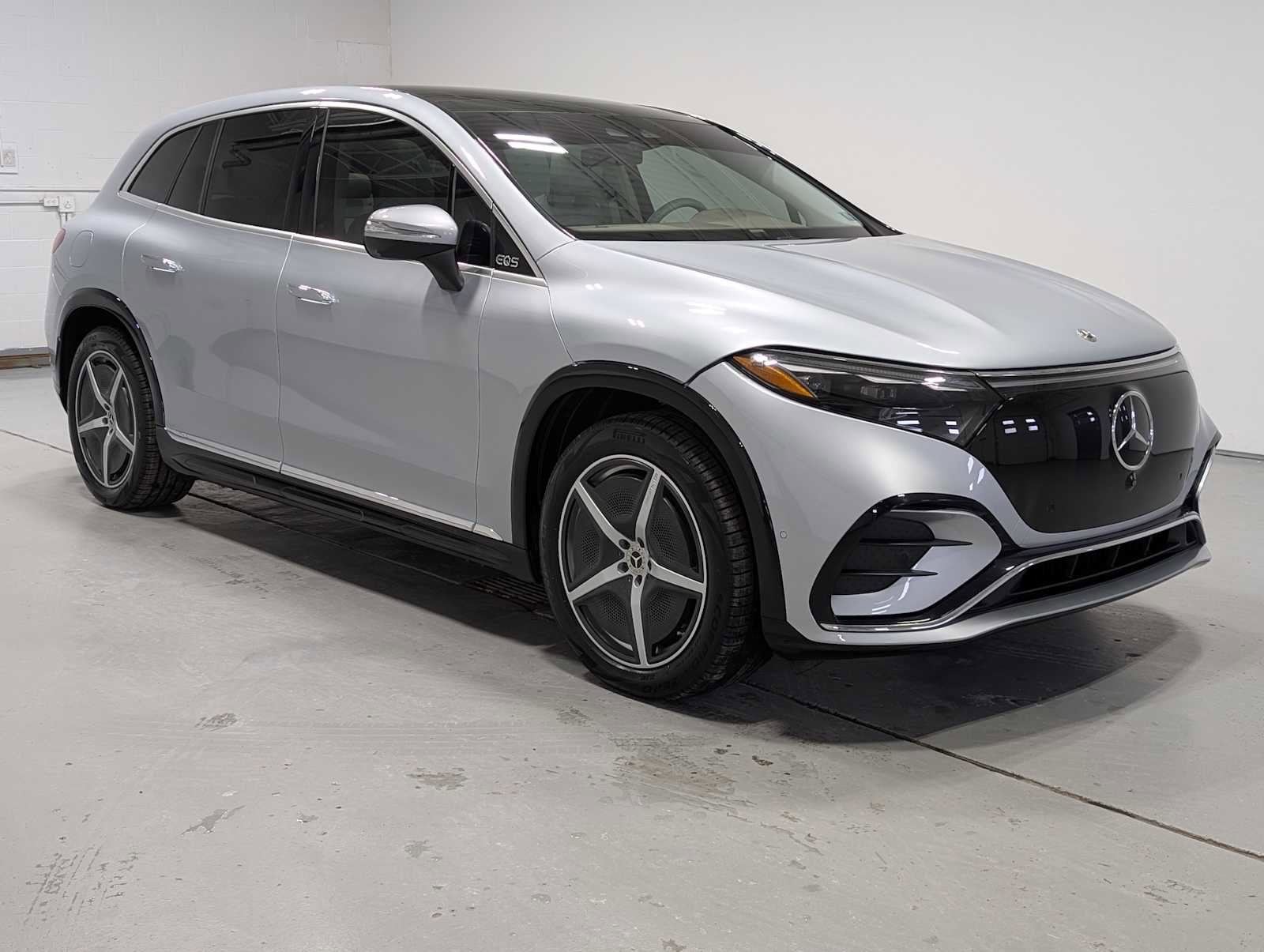 Certified 2023 Mercedes-Benz EQS 580 4MATIC SUV image 6