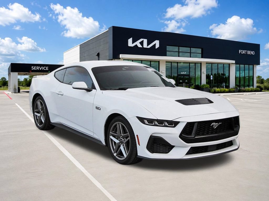 Used 2024 Ford Mustang GT Premium RWD image 3