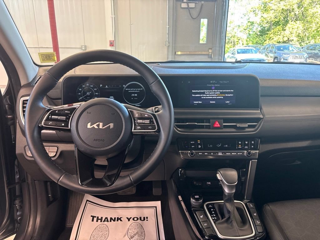 Certified 2024 Kia Seltos EX AWD/4WD image 12