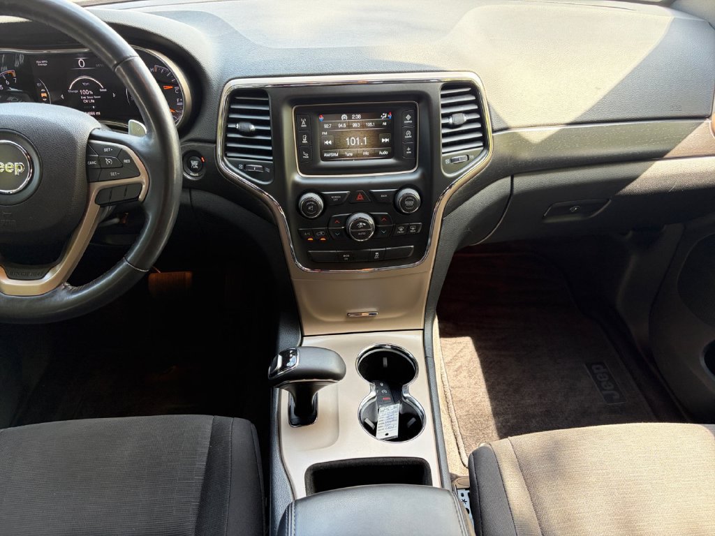 Used 2015 Jeep Grand Cherokee Laredo w/ Quick Order Package 23E AWD/4WD image 11