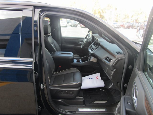 Used 2021 Chevrolet Tahoe Premier w/ Premium Package image 32