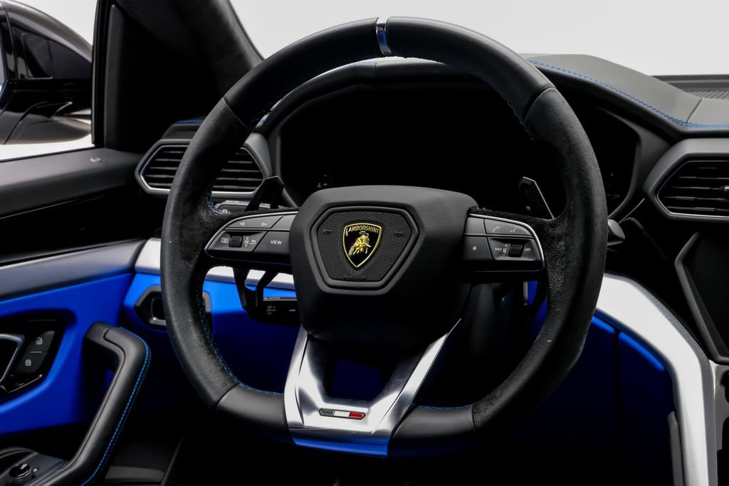 Used 2019 Lamborghini Urus AWD/4WD image 16