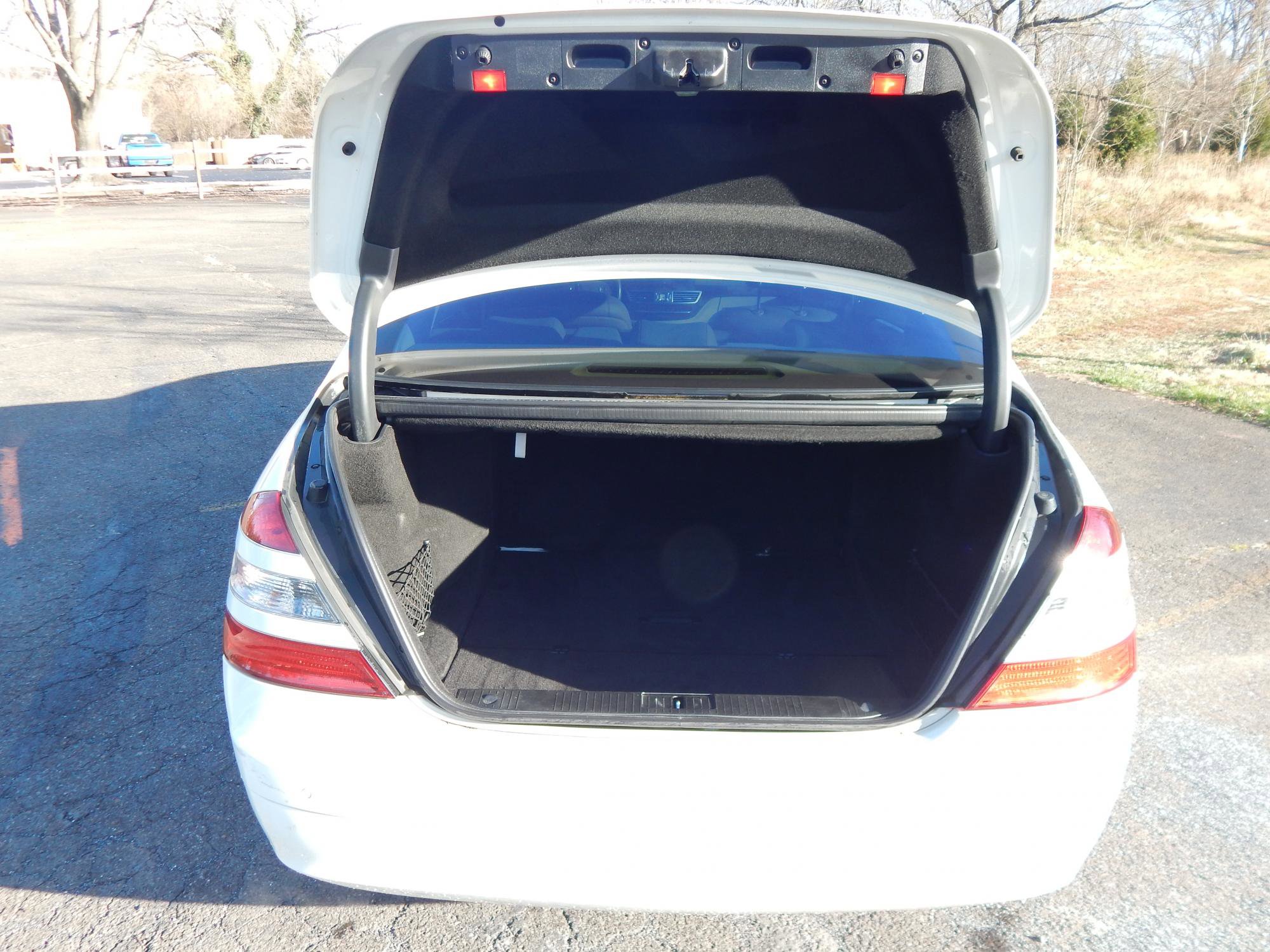 Used 2007 Mercedes-Benz S 550 4MATIC image 9