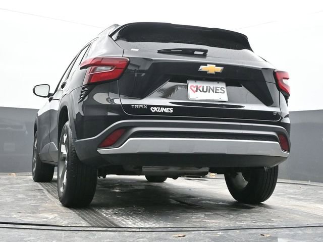 Used 2025 Chevrolet Trax LT image 48