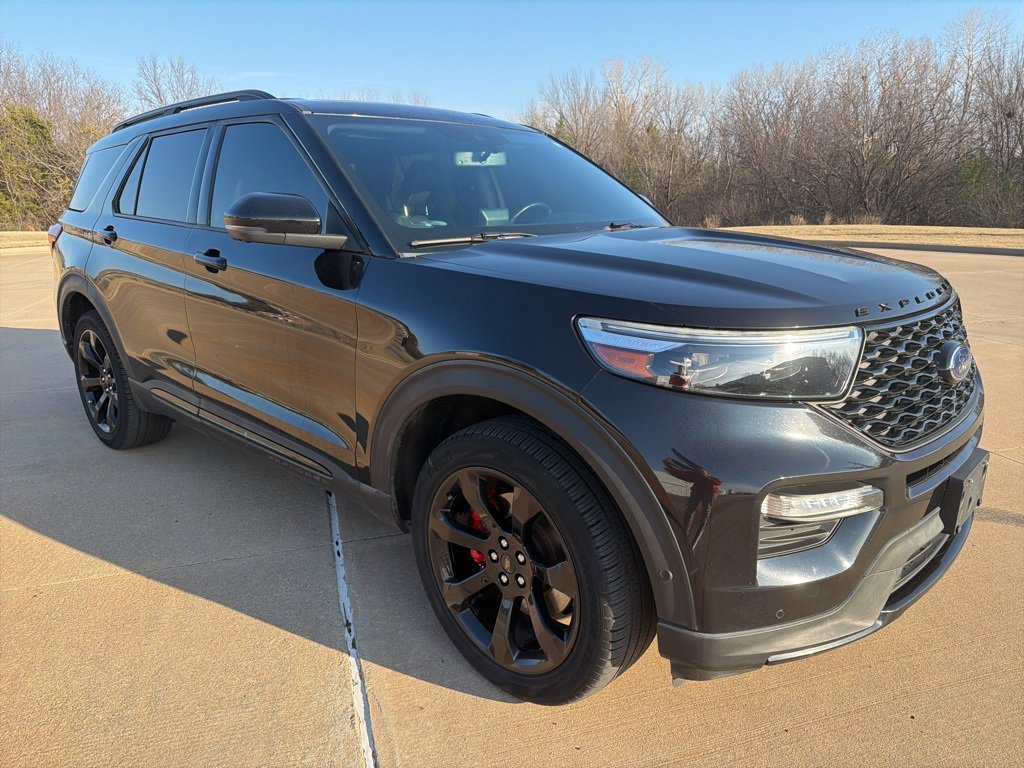 Used 2020 Ford Explorer ST w/ ST Street Pack image 2