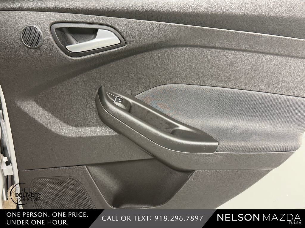 Used 2018 Ford Focus Titanium FWD image 41