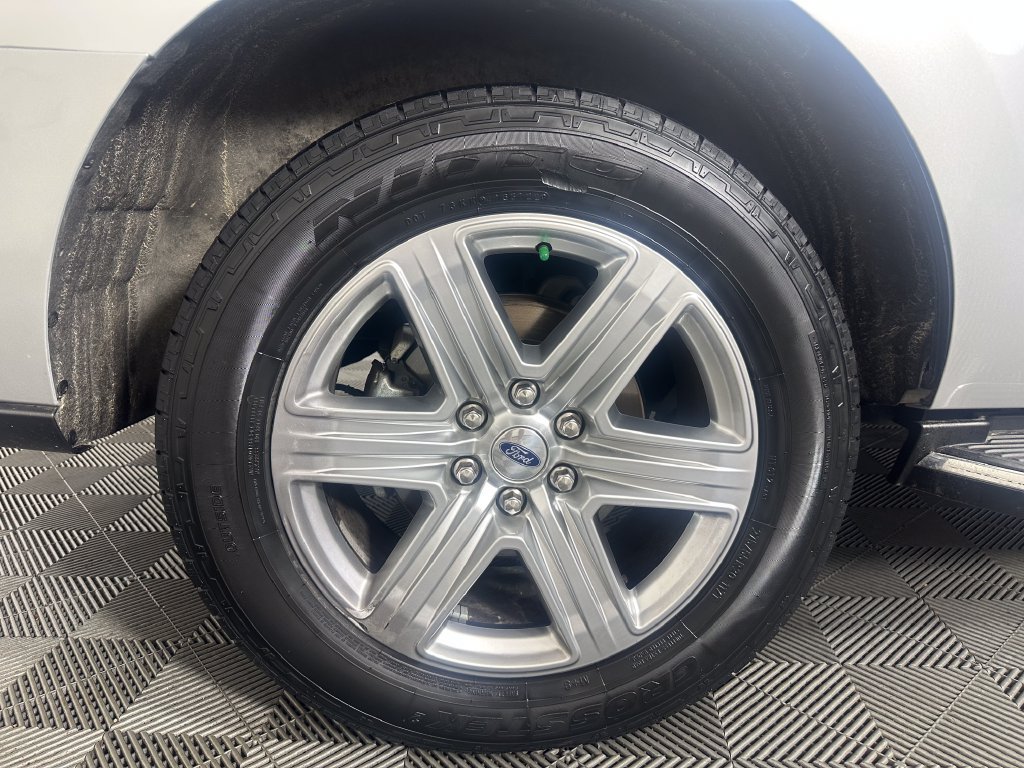 Used 2019 Ford Expedition XLT w/ Equipment Group 202A RWD image 13
