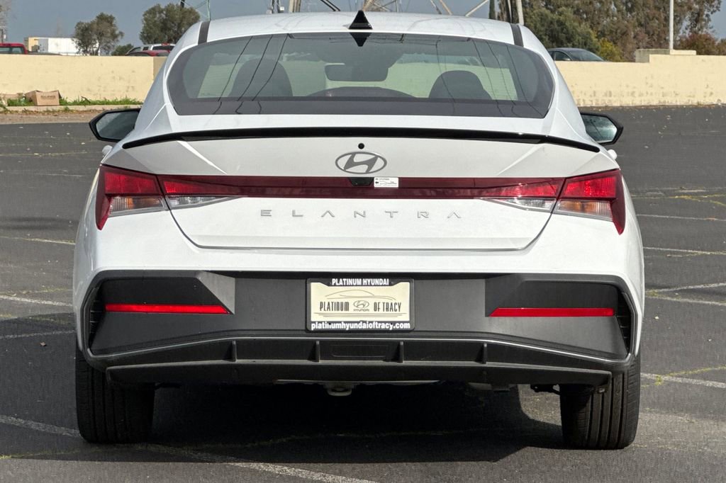 New 2025 Hyundai Elantra Sport image 5