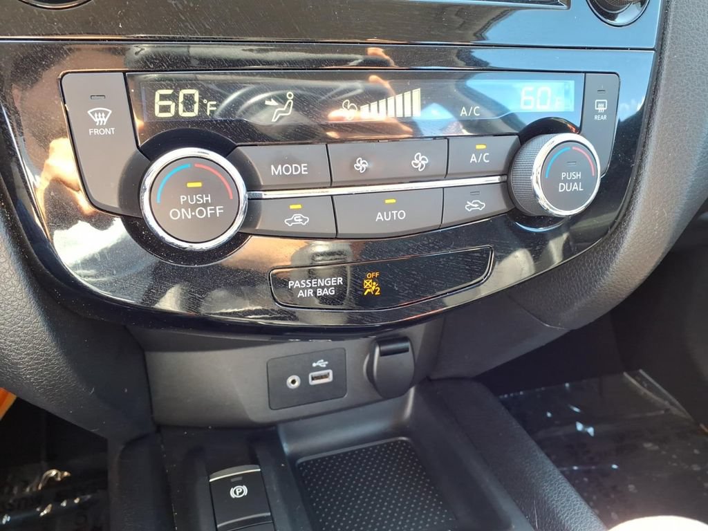 Used 2022 Nissan Rogue Sport SL AWD/4WD image 13