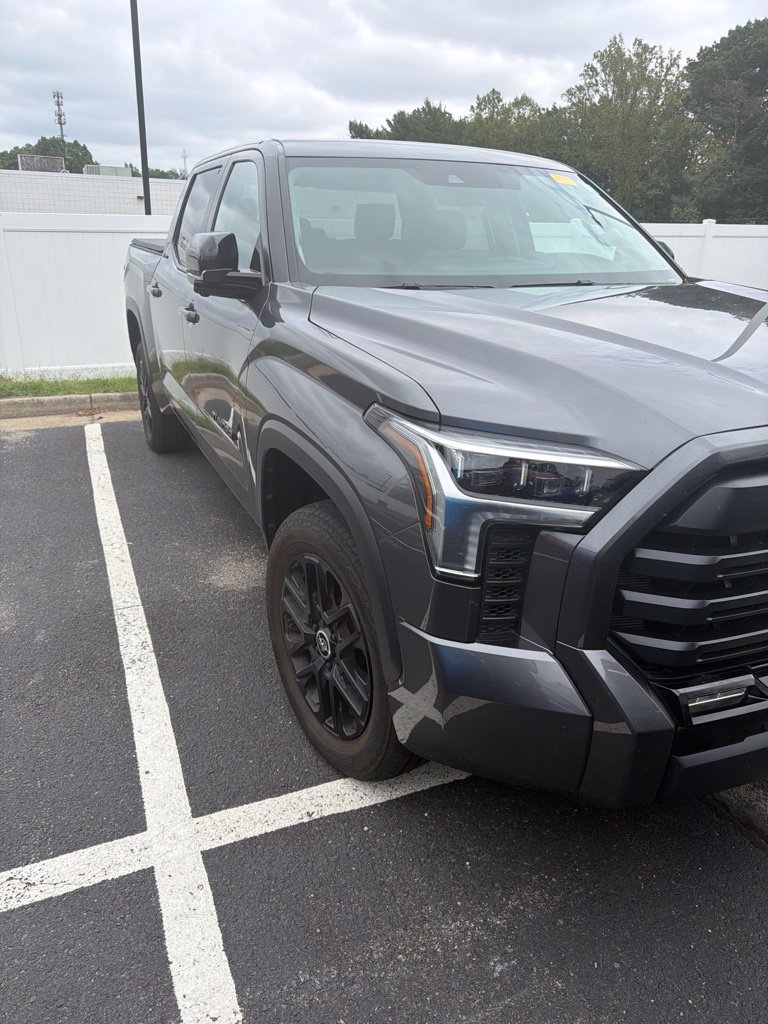 Used 2024 Toyota Tundra Limited AWD/4WD image 3