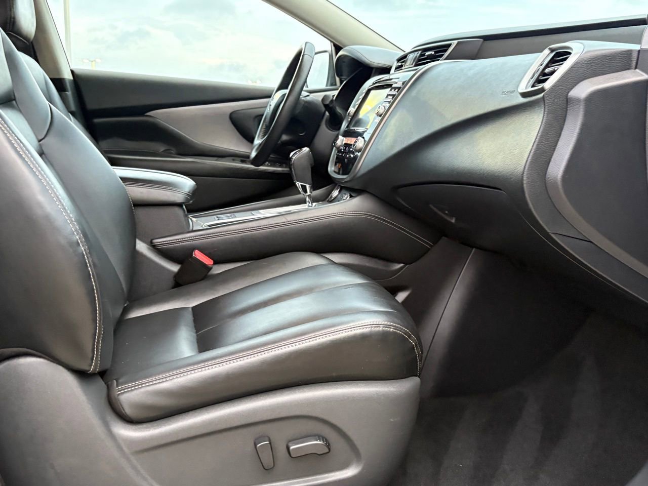 Used 2023 Nissan Murano SV image 40