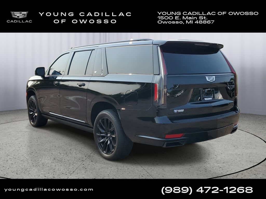 Used 2023 Cadillac Escalade ESV Sport Platinum w/ LPO, ONYX Package AWD/4WD image 4