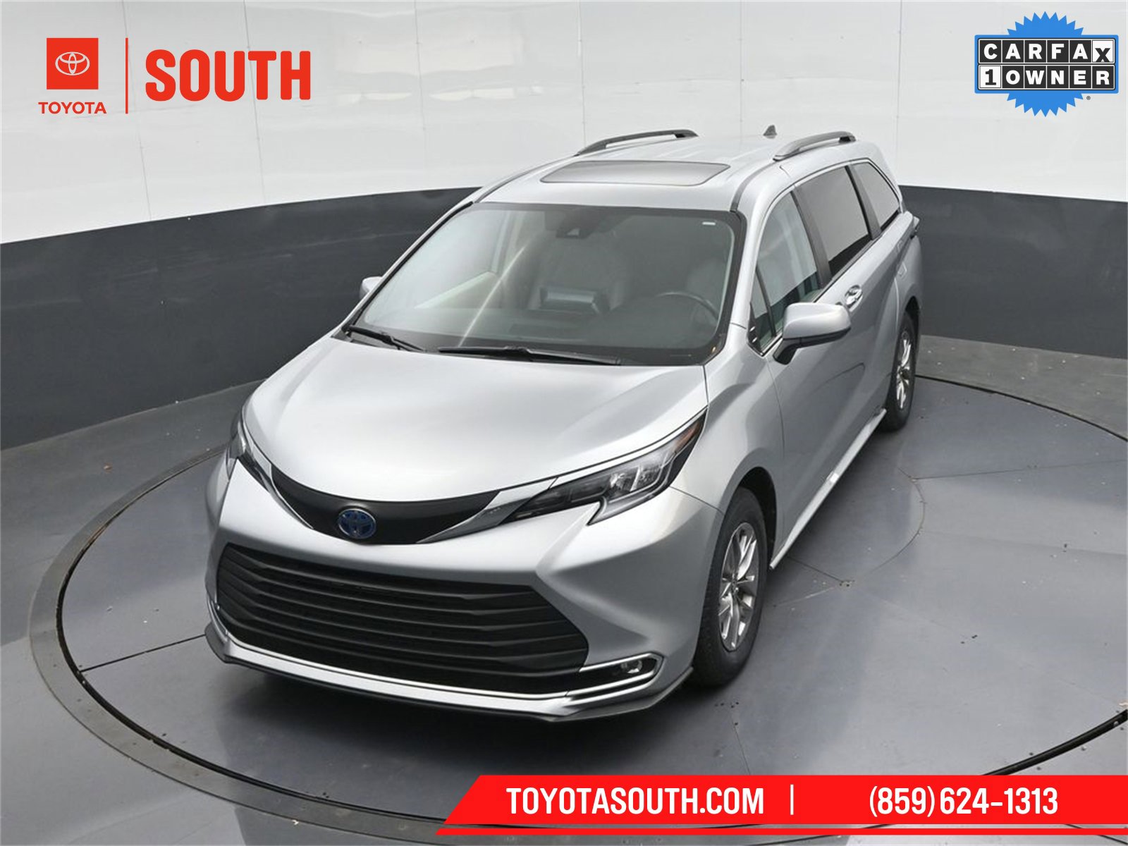 Used 2024 Toyota Sienna XLE image 43