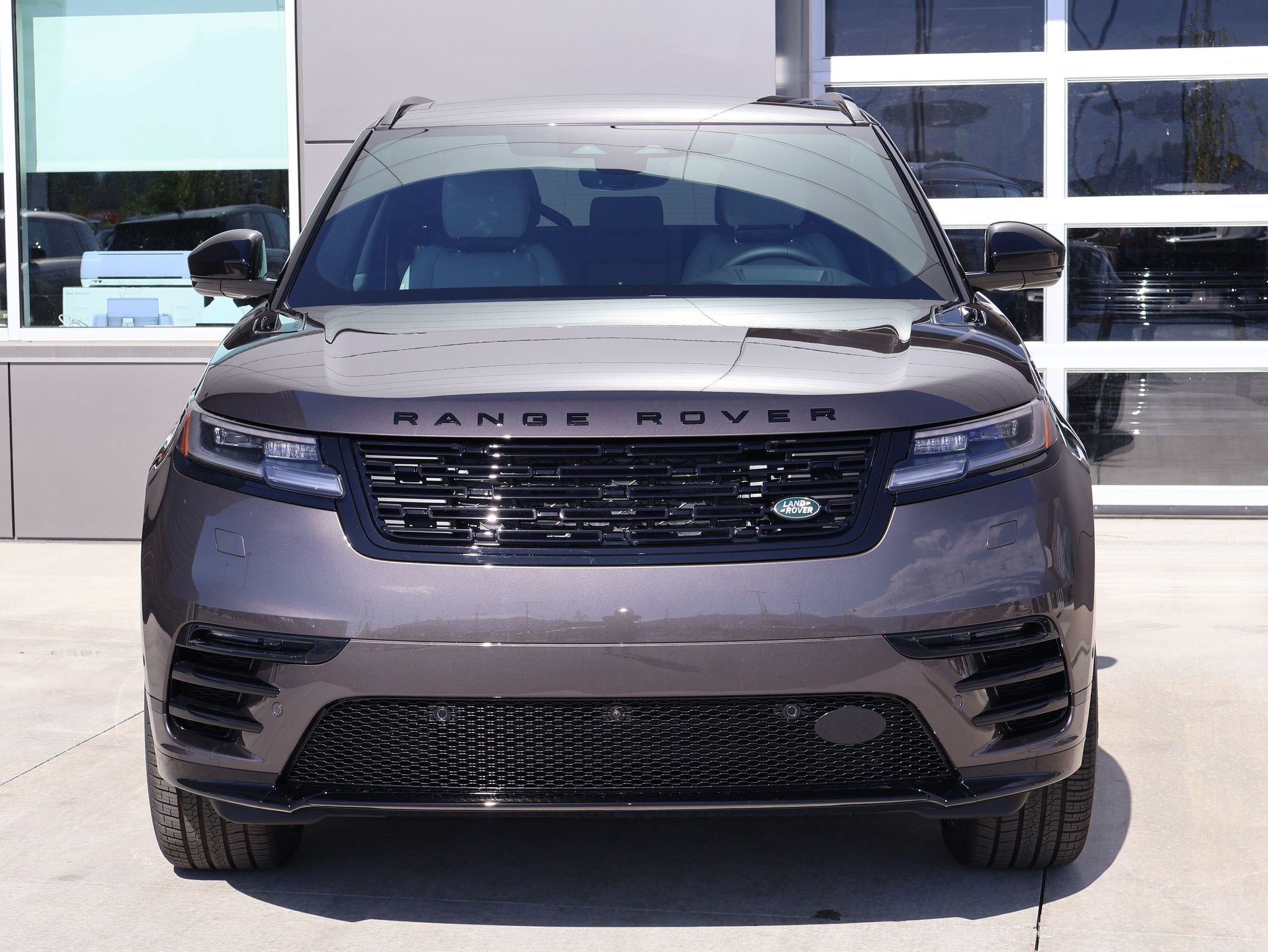 New 2026 Land Rover Range Rover Velar Belgravia AWD/4WD image 2