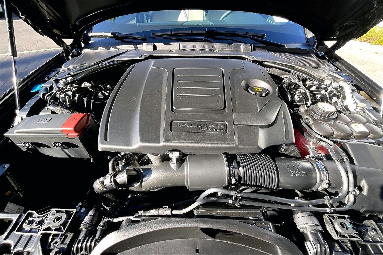 Used 2024 Jaguar XF R-Dynamic SE image 9