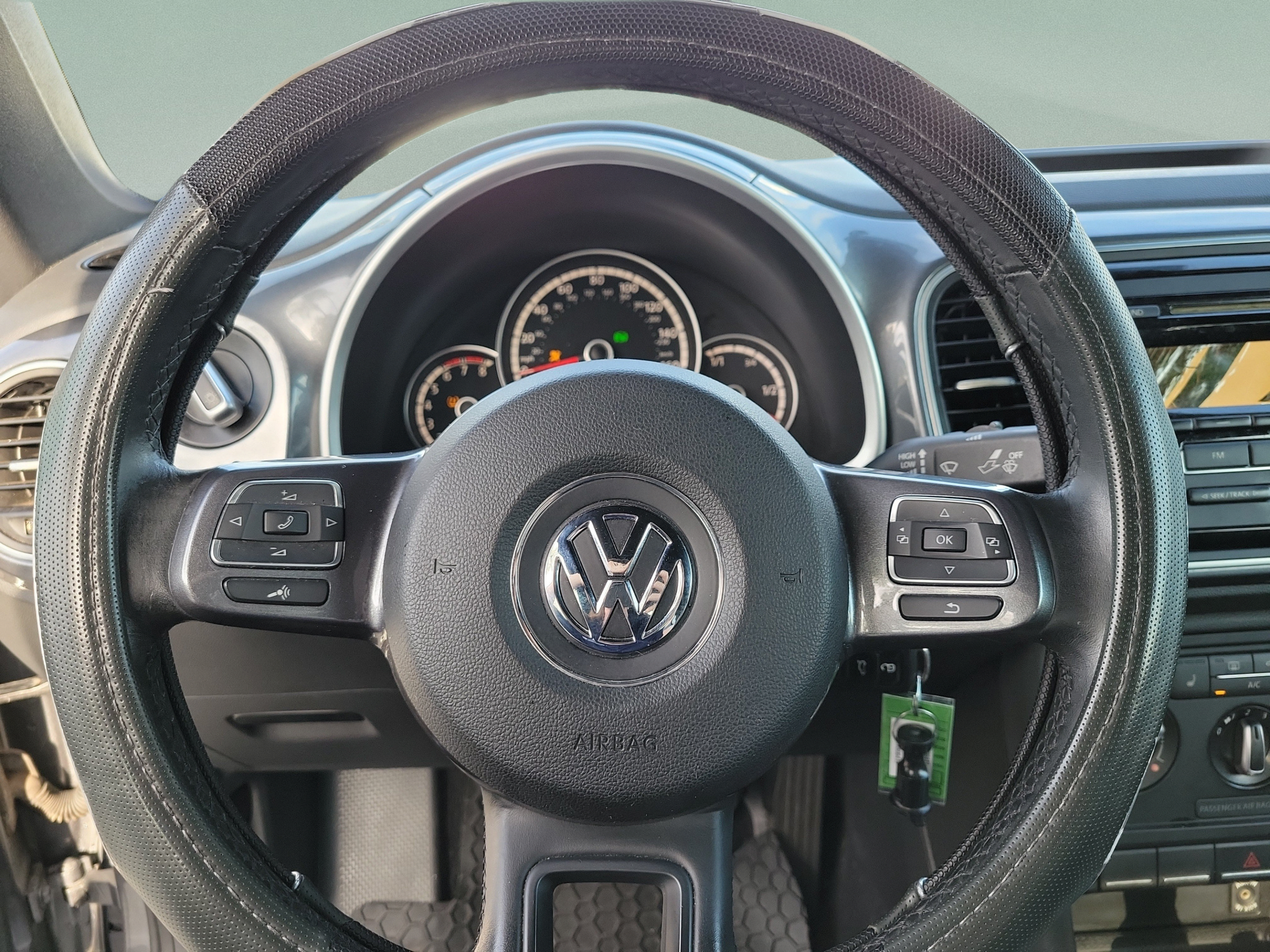 Used 2014 Volkswagen Beetle 2.5 FWD image 16
