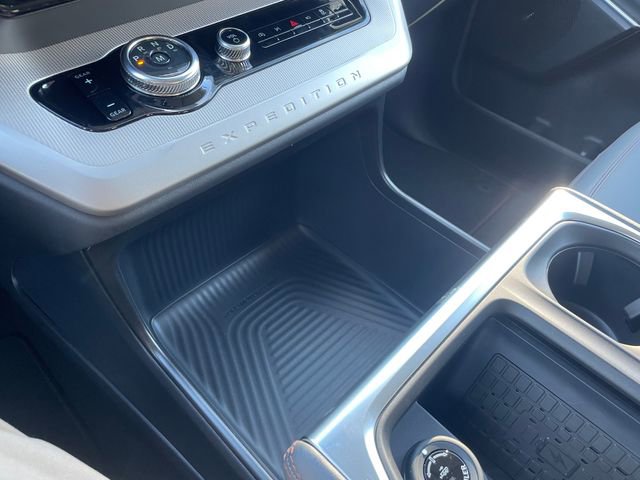 New 2025 Ford Expedition Active image 38