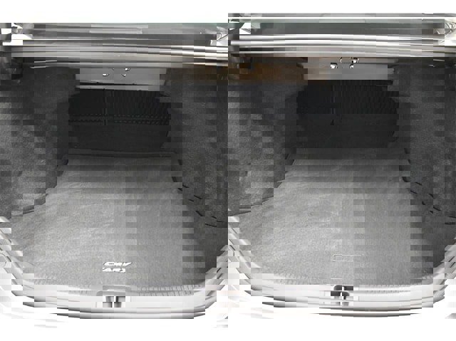 Used 2015 Toyota Camry image 18