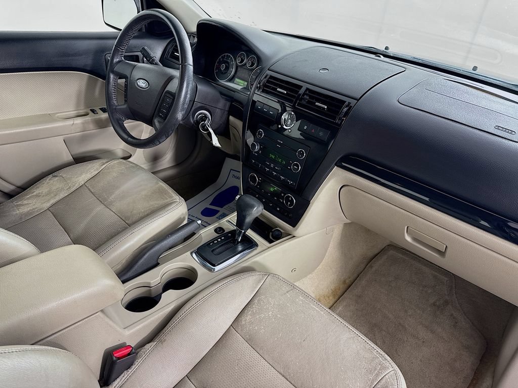 Used 2009 Ford Fusion SEL FWD image 31