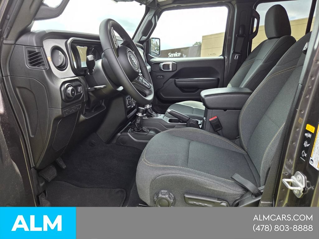 Used 2025 Jeep Wrangler Unlimited Sport AWD/4WD image 4