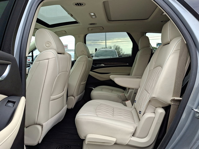 Used 2024 Buick Enclave Avenir w/ Avenir Technology Package image 10