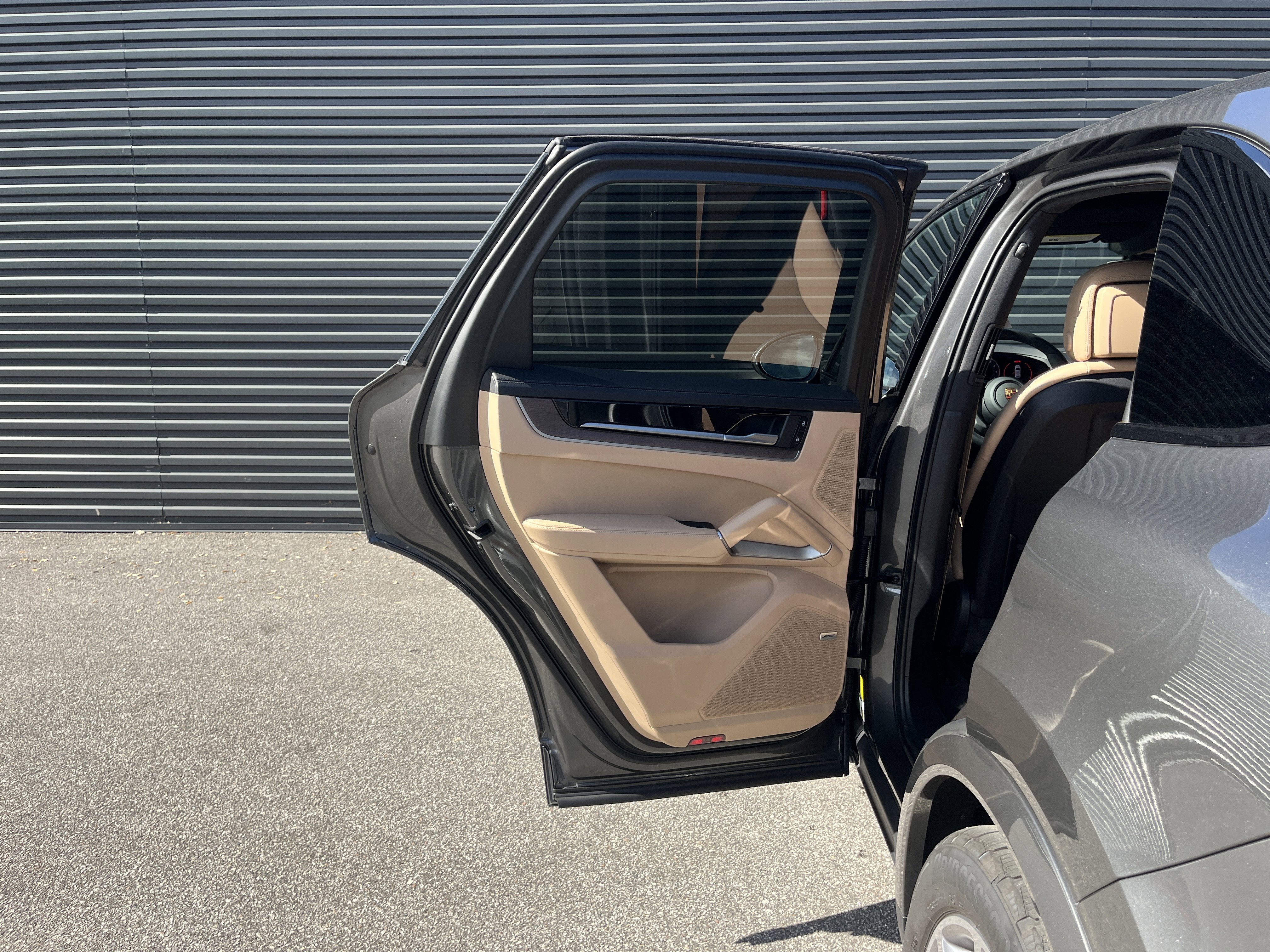 Certified 2025 Porsche Cayenne image 14