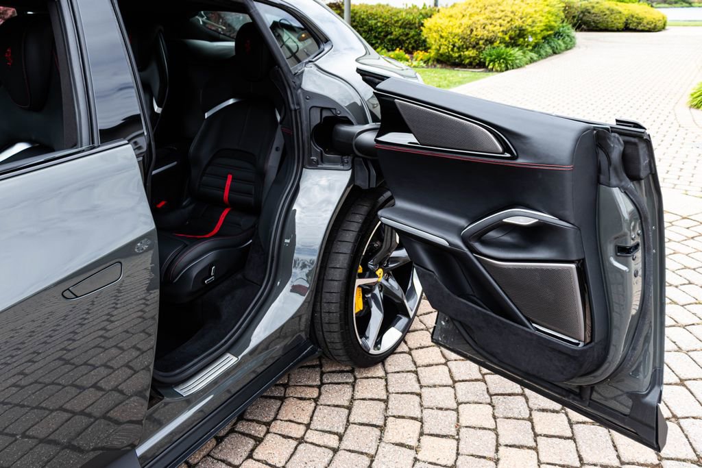 Certified 2025 Ferrari Purosangue AWD/4WD image 50