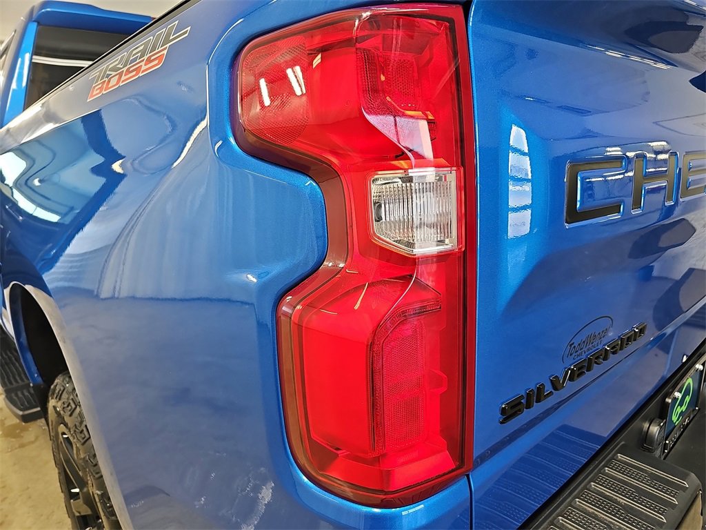 Certified 2024 Chevrolet Silverado 1500 LT Trail Boss w/ Convenience Package II image 38