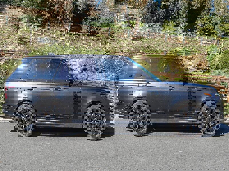 Used 2019 Land Rover Range Rover HSE image 7