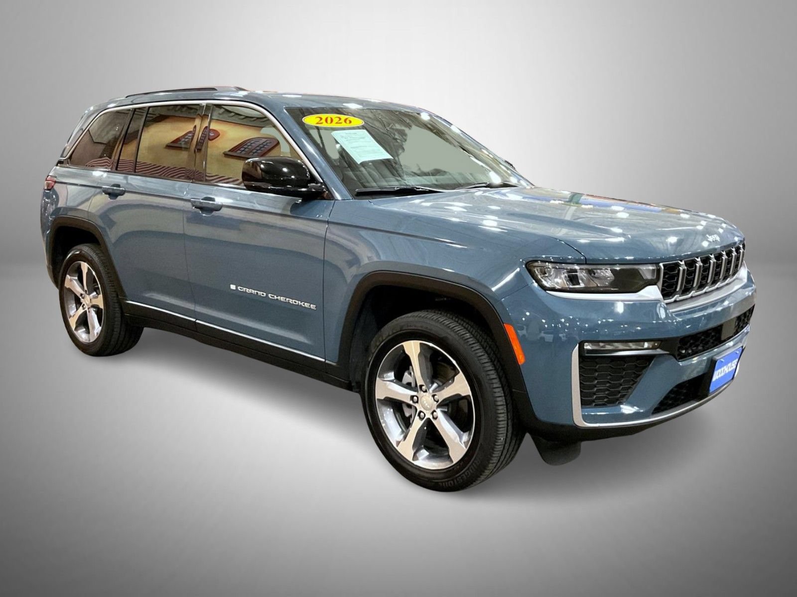 Used 2026 Jeep Grand Cherokee Limited w/ Trailer Tow Package AWD/4WD image 3