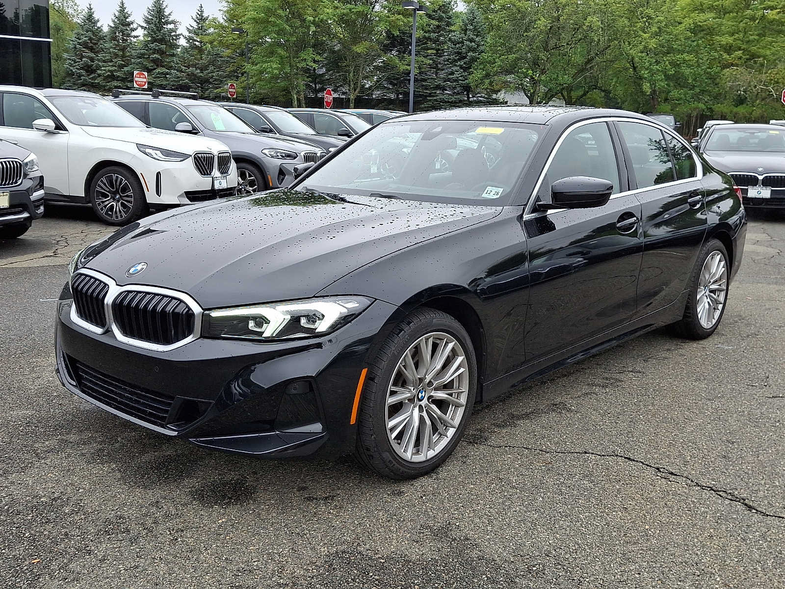 Used 2024 BMW 330i xDrive Sedan w/ Premium Package AWD/4WD image 3