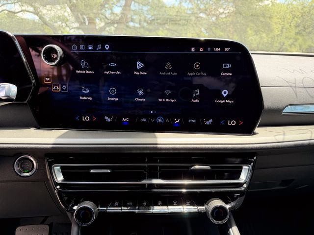 Used 2026 Chevrolet Traverse LT w/ Midnight/Sport Edition FWD image 13
