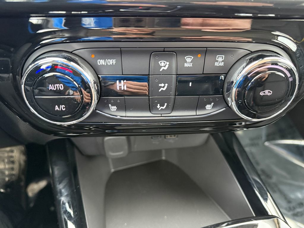 Used 2024 Chevrolet Trax ACTIV w/ Driver Confidence Package image 19