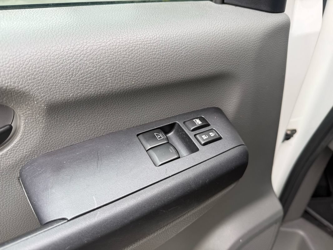 Used 2012 Nissan NV 2500 SV w/ Technology Pkg RWD image 19