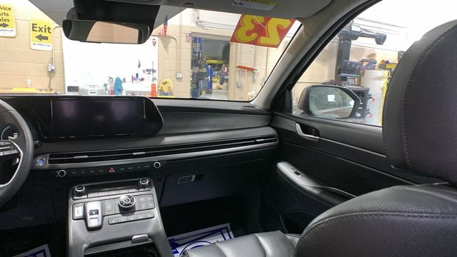 Certified 2023 Hyundai Palisade Limited AWD/4WD image 25