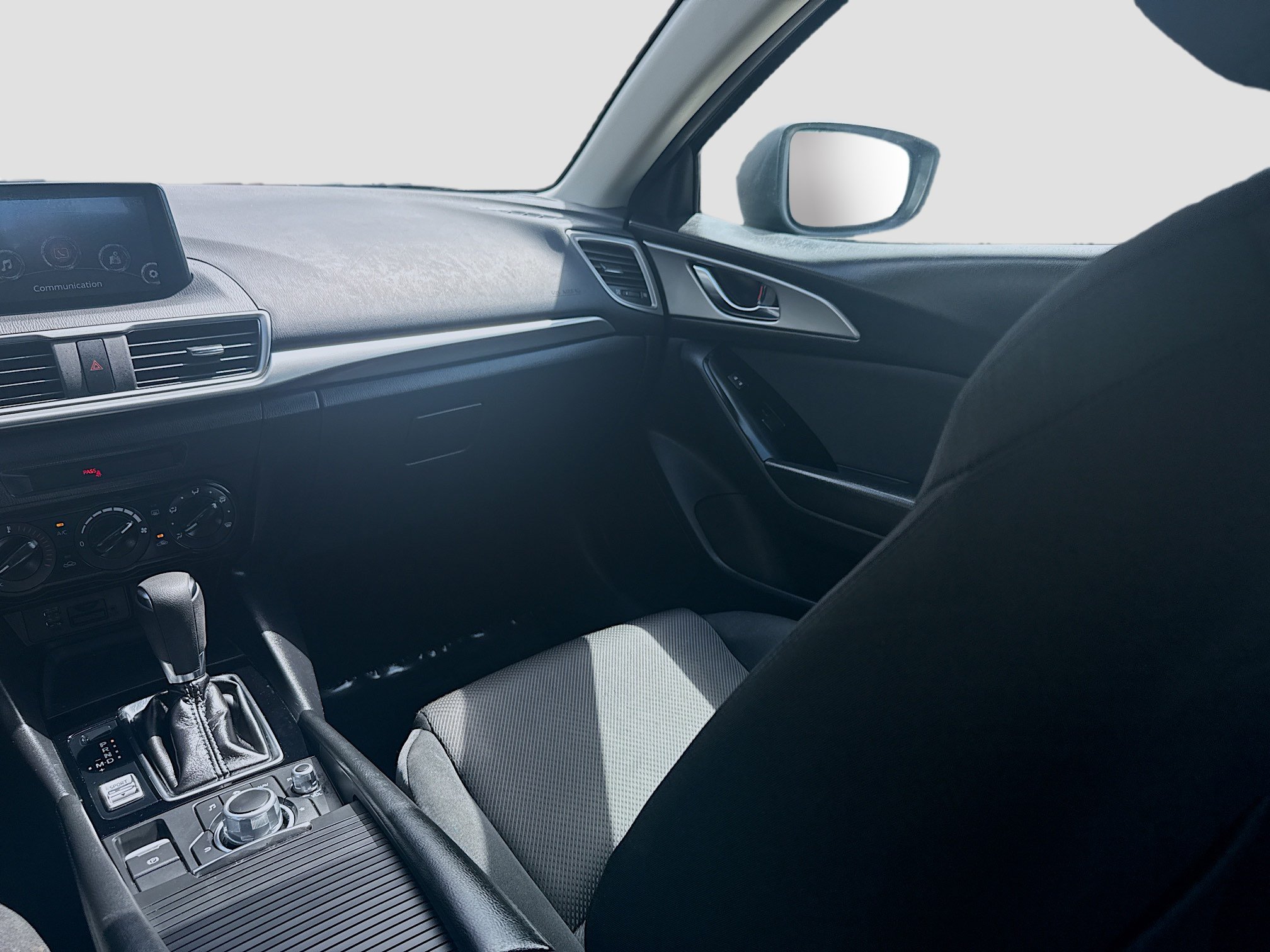 Used 2018 MAZDA MAZDA3 Sport FWD image 18
