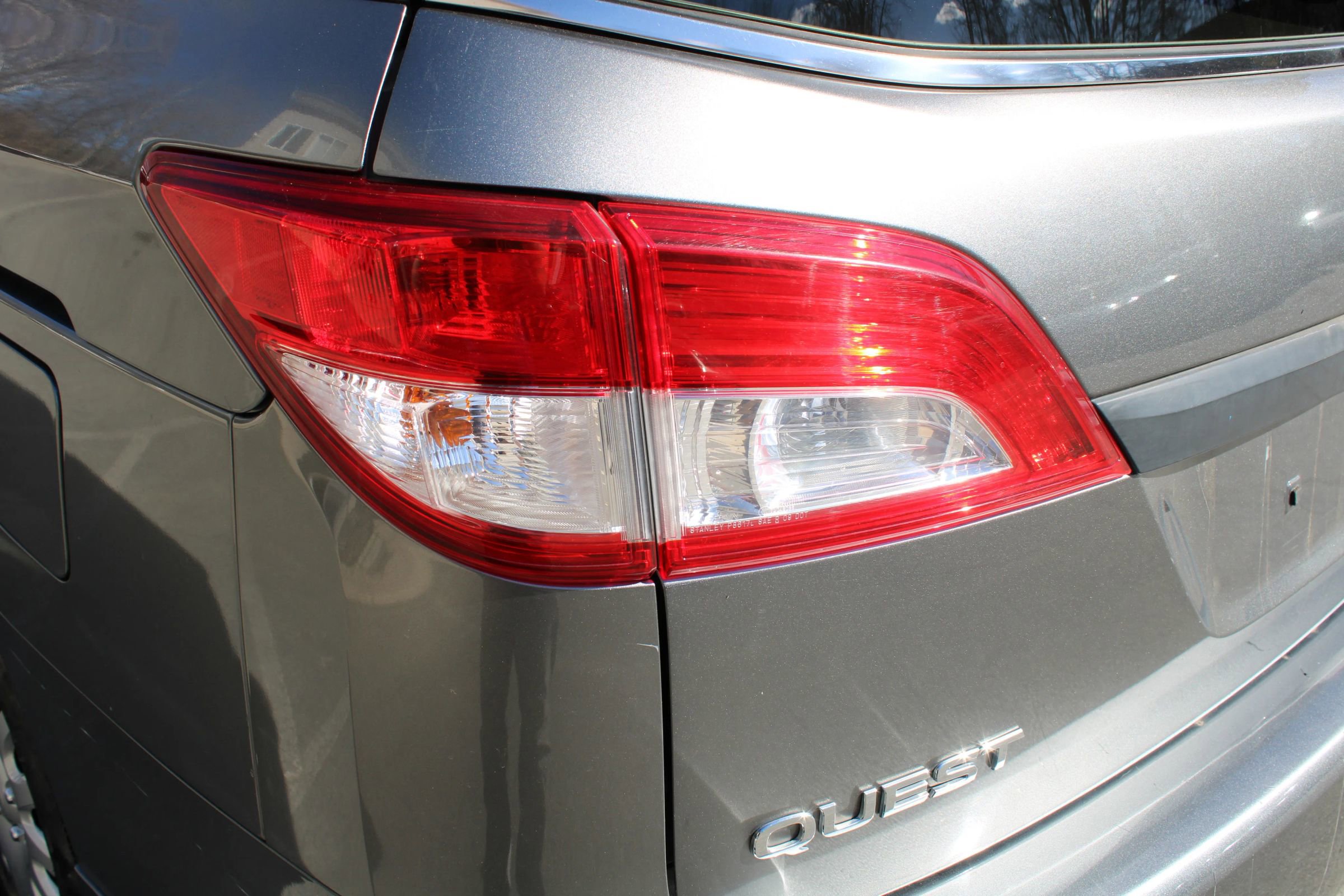 Used 2015 Nissan Quest S image 30