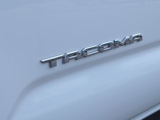 Used 2021 Toyota Tacoma SR5 RWD image 10
