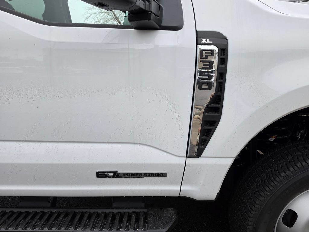 New 2026 Ford F350 XL w/ XL Chrome Package AWD/4WD image 15