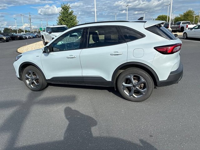 Used 2025 Ford Escape ST-Line Select AWD/4WD image 10