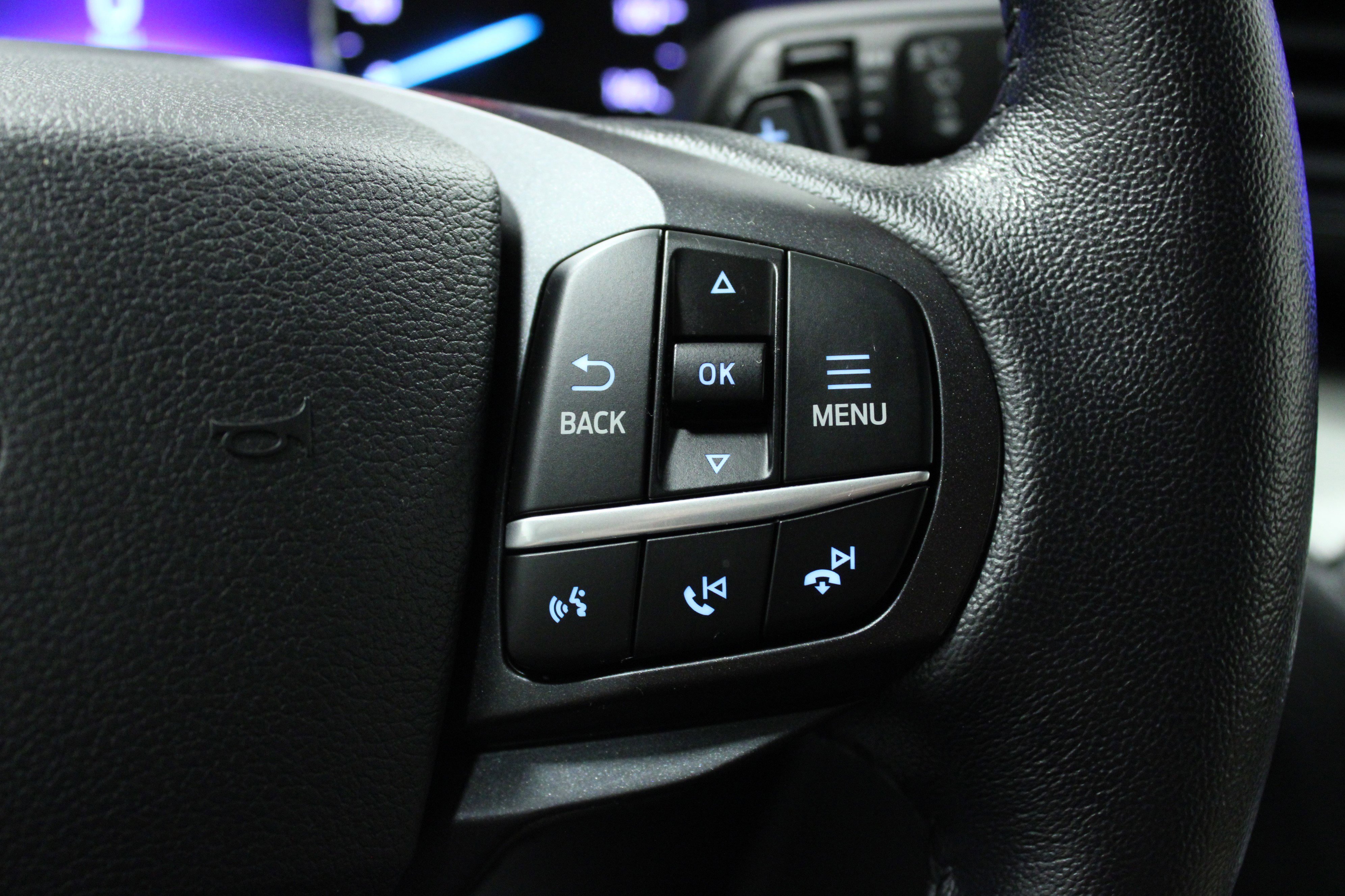 Used 2020 Ford Explorer XLT image 22