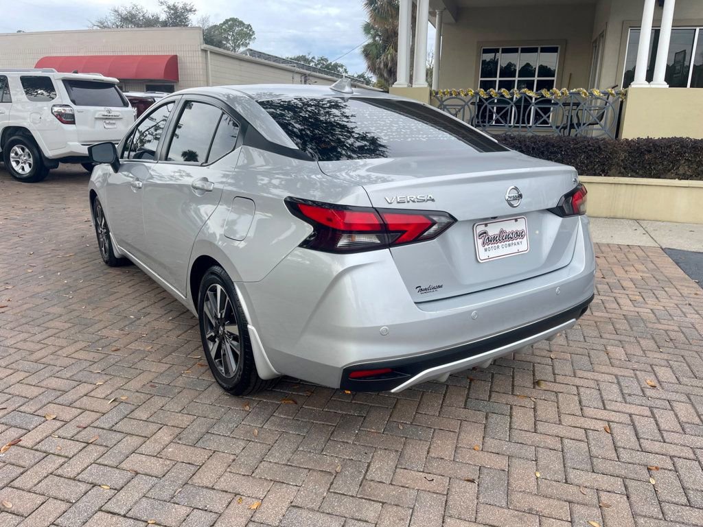 Used 2022 Nissan Versa SV w/ Electronics Package image 2