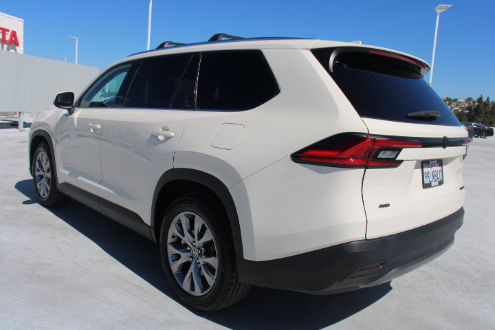 Certified 2024 Toyota Grand Highlander AWD image 5